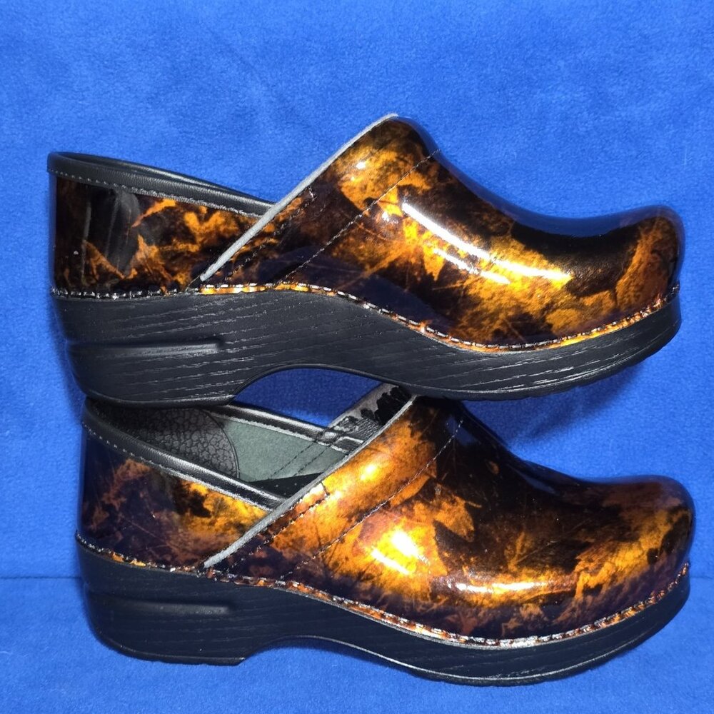 Dansko Clog Copper Abstract Leaf Patent Leather Pro Clog Nursing Shoes 37 - Picture 2 of 8